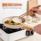 🥘 COMPRA 2, OTTIENI 1 IN OMAGGIO! 🎉 Manico per pentola 6-in-1 in silicone & portautensili – Resistente al calore, salva-spazio e facile da pulire 📦